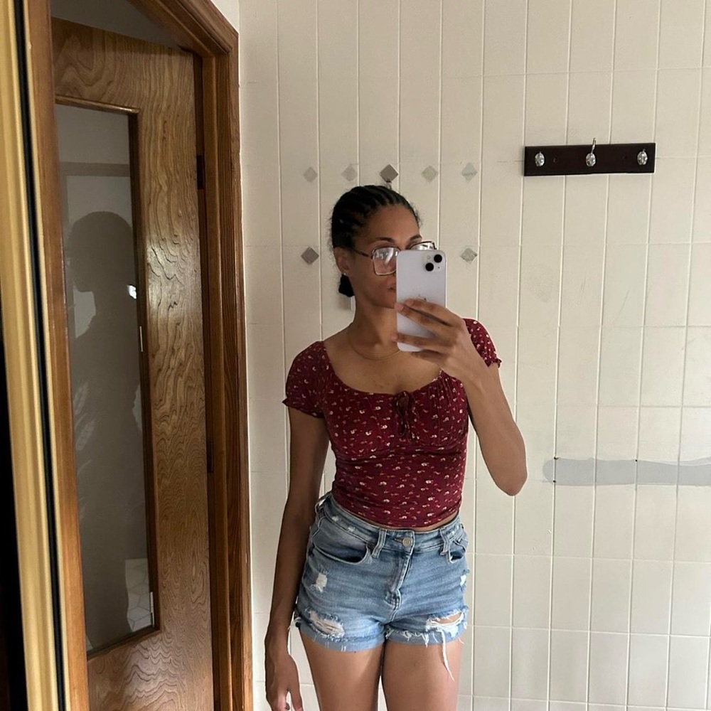 Red Floral Ruched Crop Top - Picture 6 of 7